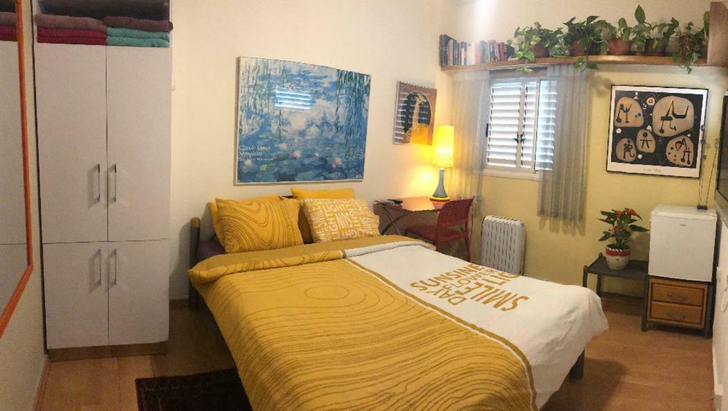 Comfortable Quiet Room With A Private Bathroom In Shared Apartment Tel Aviv Exterior foto